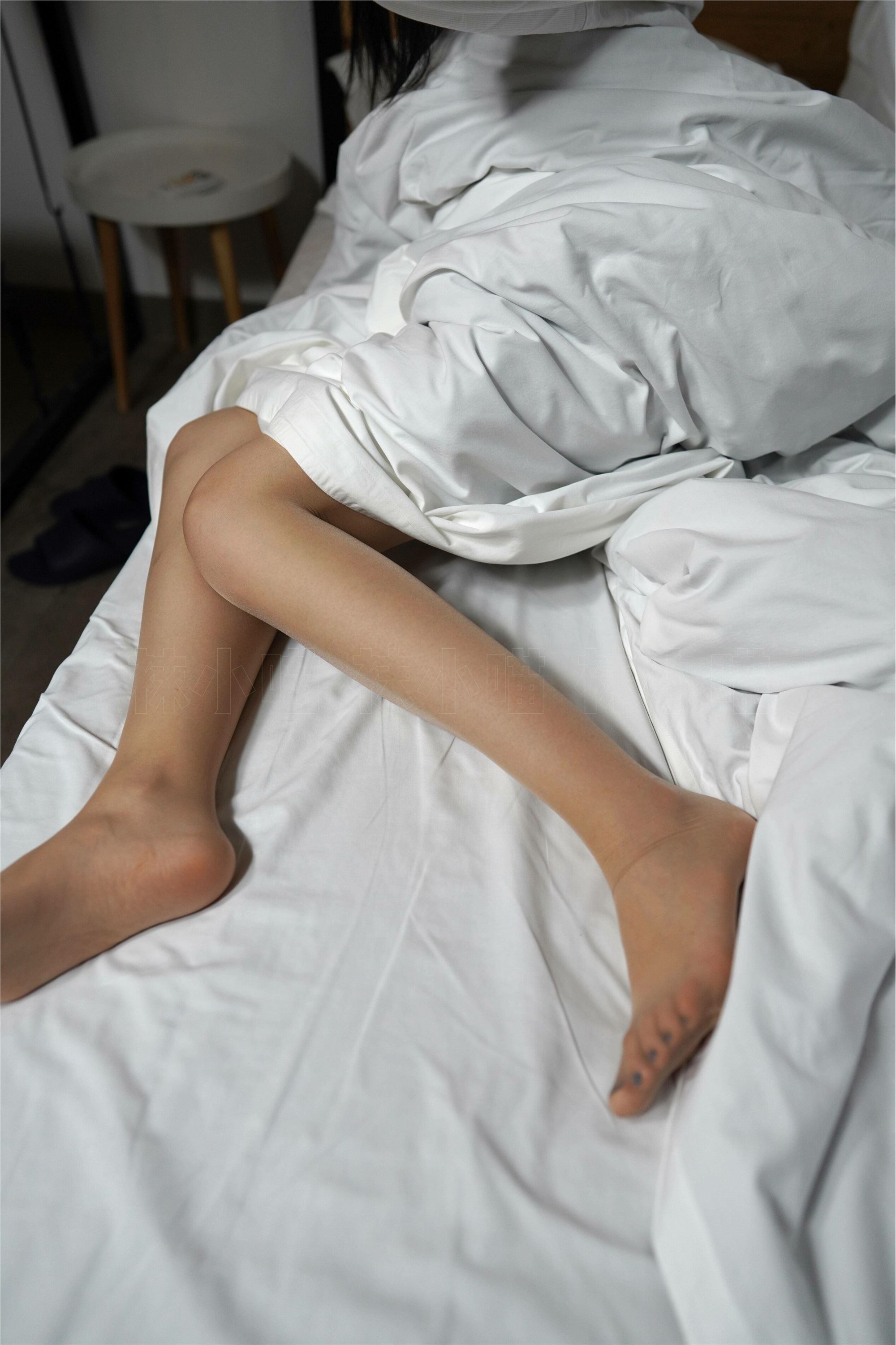 kittyWawa袜小喵  KT247 同事帮我修电视：上